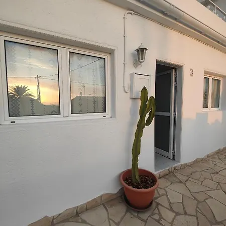Casa Uwe, El Remo Apartman