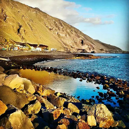 Casa Uwe, El Remo Apartman *