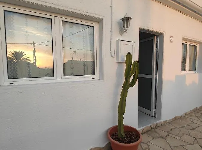 Casa Uwe, El Remo Apartman